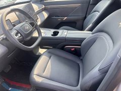 Dongfeng eπ008 2025 210Max Ruoyi Edition 6-Seater - ფოტო 4