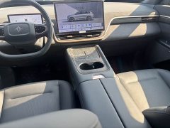 Dongfeng eπ008 2025 210Max Ruoyi Edition 6-Seater - ფოტო 5