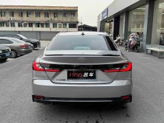 Toyota Camry Hybrid 2.0 HSE Sport Lite - ფოტო 8
