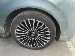IM Motors Zhiji LS8 52 Max Luxury Six-Seater - ფოტო 13