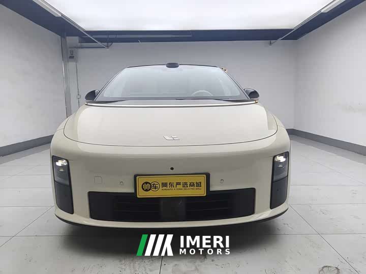 Li Auto Ideal i6 four-wheel drive standard version