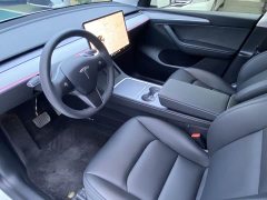 Tesla Model Y Long Range All-Wheel Drive - ფოტო 8