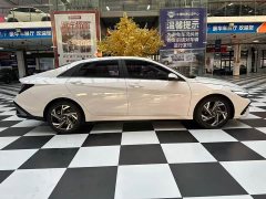 Hyundai Elantra 1.5L CVT GLX Elite - ფოტო 6