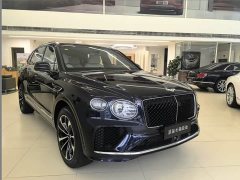 Bentley Bentayga 4.0T V8 Long Wheelbase - photo 2