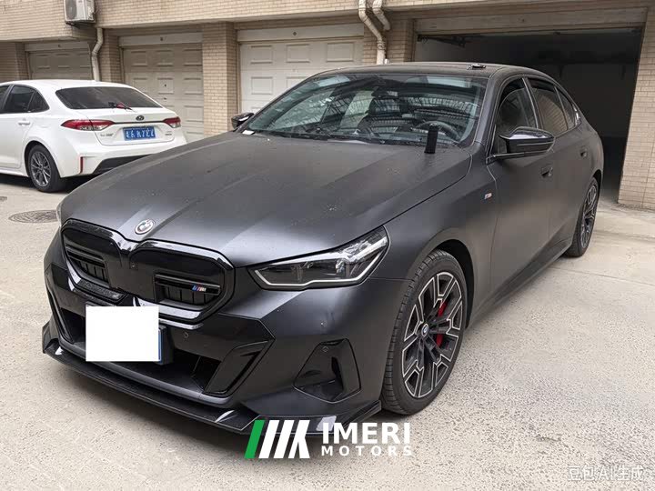 BMW 5 Series 530Li Luxury M Sport Package - ავტომობილი ჩინეთიდან