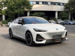 Changan UNI-V 1.5T Sport Edition - ფოტო 3