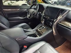 Toyota Alphard Hybrid 2.5L Premium Edition - ფოტო 18
