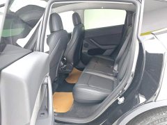 Tesla Model Y Standard Range RWD - ფოტო 11