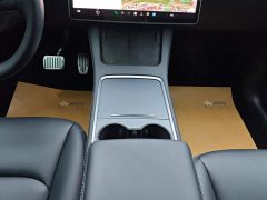 Tesla Model Y Standard Range RWD - ფოტო 16