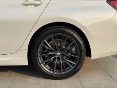 BMW 3 Series 325i M Sport Night Edition Package - ფოტო 11