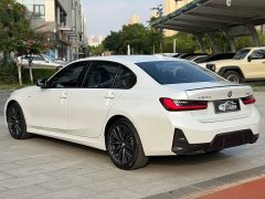 BMW 3 Series 325i M Sport Night Edition Package - ფოტო 5
