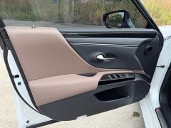 Lexus ES 2022 300h Premium Edition - ფოტო 12