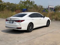 Lexus ES 2022 300h Premium Edition - ფოტო 18