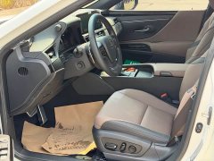 Lexus ES 2022 300h Premium Edition - ფოტო 5