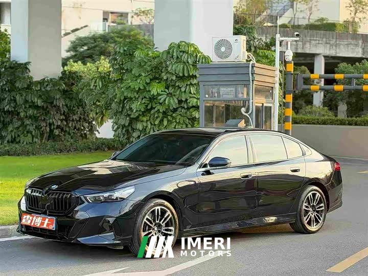 BMW 5 Series 530Li Premier M Sport Package - ავტომობილი ჩინეთიდან