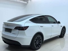 Tesla Model Y Long Range All-Wheel Drive - ფოტო 9