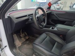 Tesla Model Y Long Range All-Wheel Drive - ფოტო 7