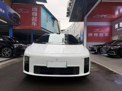 Li Auto i6 Four-Wheel Drive Standard Edition - ფოტო 2
