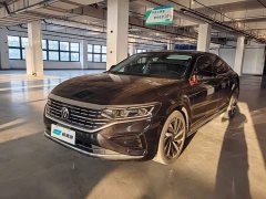 Volkswagen Passat 330TSI Luxury - ფოტო 1