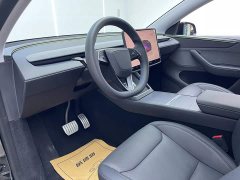 Tesla Model Y Rear-Wheel Drive - ფოტო 13