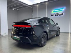 Tesla Model Y Rear-Wheel Drive - ფოტო 7