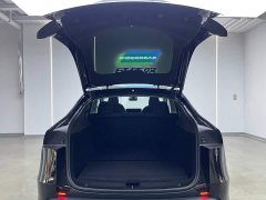 Tesla Model Y Rear-Wheel Drive - ფოტო 9