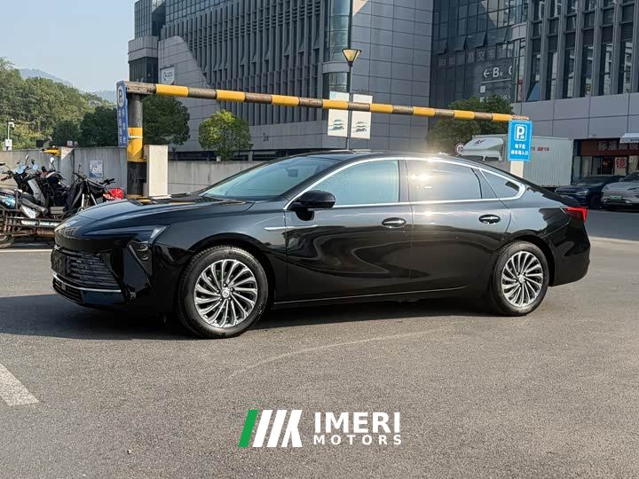 Buick Junyue 28T Yue Zun Edition