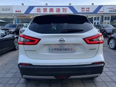 Nissan Qashqai 2.0L CVT Luxury - ფოტო 4