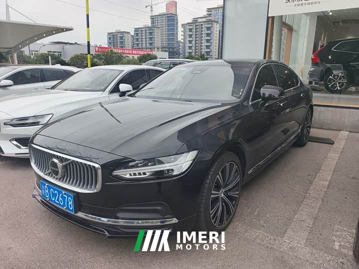 Volvo S90 B5 Smart Luxury Edition - ავტომობილი ჩინეთიდან