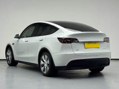 Tesla Model Y Rear-Wheel Drive - ფოტო 4