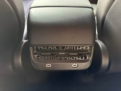 Tesla Model Y Rear-Wheel Drive - ფოტო 16