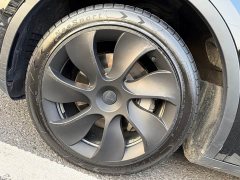 Tesla Model Y Rear-Wheel Drive - ფოტო 18
