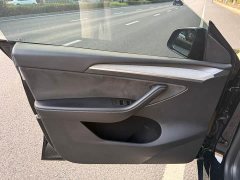 Tesla Model Y Rear-Wheel Drive - ფოტო 9