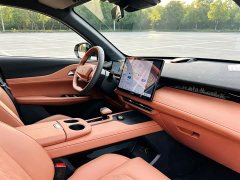 Changan UNI-Z 2025 1.5T Premium Edition - ფოტო 13
