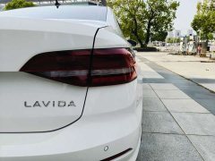 Volkswagen Lavida 1.5L Automatic Comfort - ფოტო 10
