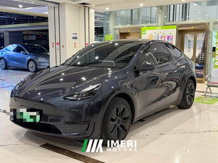 Tesla Model Y Rear-Wheel Drive