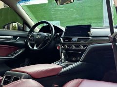 Honda Accord 260TURBO Phantom Night Premium Edition - ფოტო 11