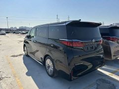 Toyota Alphard Hybrid 2.5L Premium Gold Edition - ფოტო 4