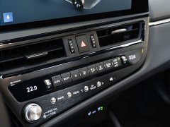 Lexus ES 300h Premium Edition - ფოტო 17