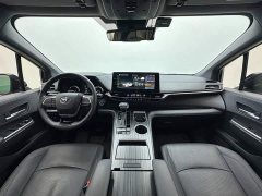 Toyota Sienna 2.5L Hybrid AWD Premium - ფოტო 20