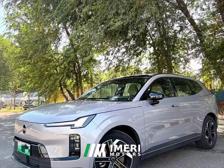 Volvo XC70 Plug-in Hybrid 2026 Two-Wheel Drive Long Range Core - ავტომობილი ჩინეთიდან