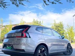 Volvo XC70 Plug-in Hybrid 2026 Two-Wheel Drive Long Range Core - ფოტო 3