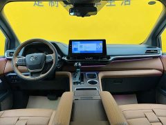 Toyota Gravia 2.5L Hybrid Comfort Edition - ფოტო 14