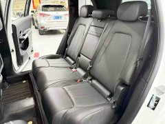 Mercedes-Benz GLB 200 Dynamic - ფოტო 13
