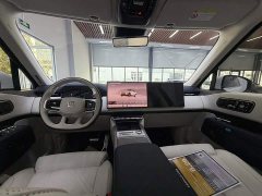 Zeekr 9X 2025 Hyper Edition 70kWh Six-Seater - ფოტო 12