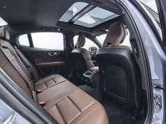 Volvo S60 B4 Smart Luxury Edition - ფოტო 11