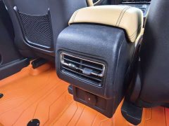 Lincoln Explorer 2.0T Two-Wheel Drive Premium - ფოტო 12