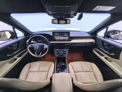 Lincoln Explorer 2.0T Two-Wheel Drive Premium - ფოტო 13