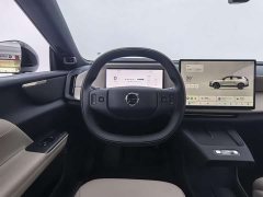Volvo XC70 Plug-in Hybrid AWD Extended Range Core - ფოტო 13