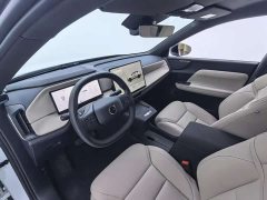 Volvo XC70 Plug-in Hybrid AWD Extended Range Core - ფოტო 18